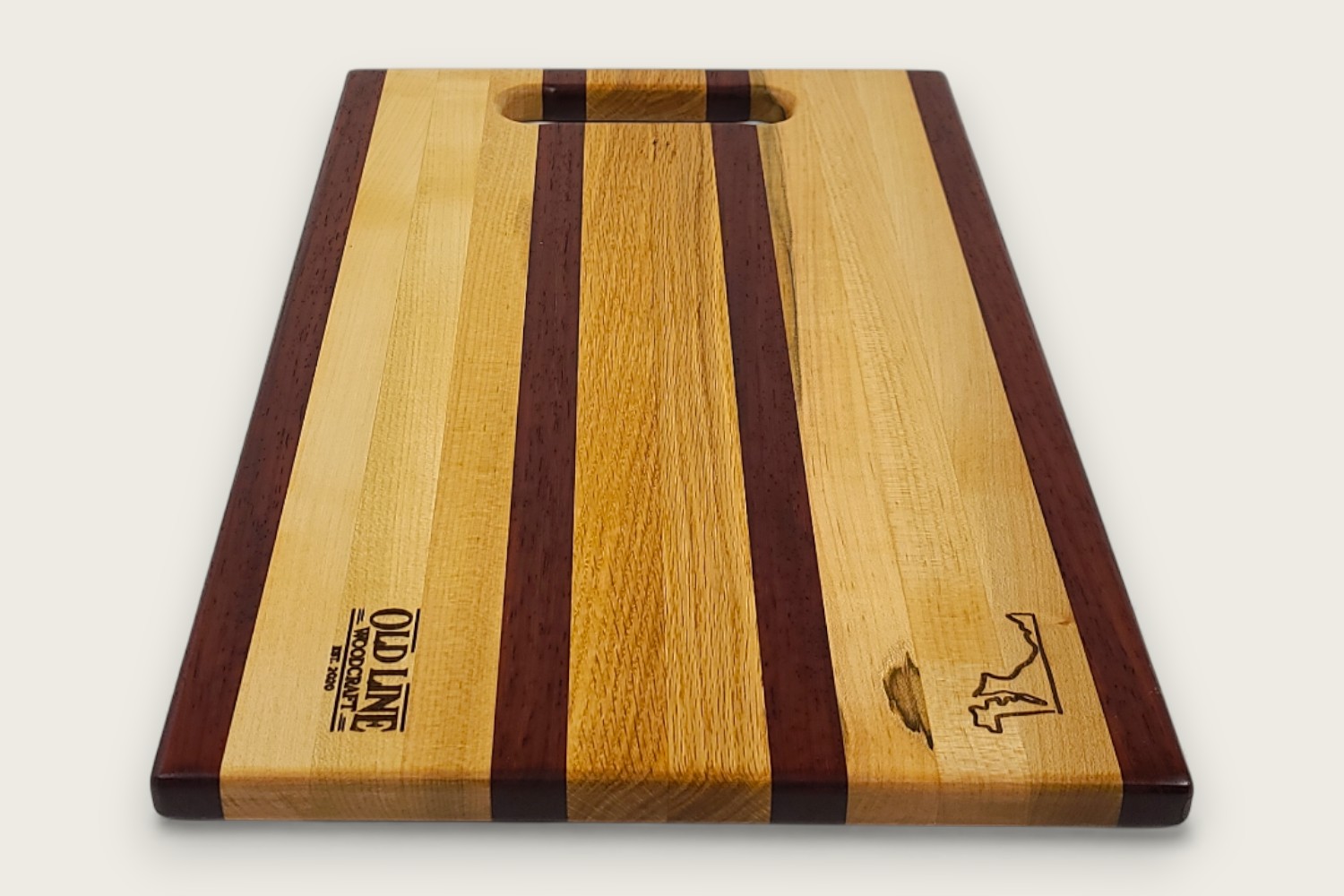 Old Line "Maryland" Crabbing Board (#245), maple edge-grain cutting board with horizontal pattern and bone handle.